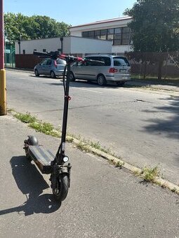 Elektricka kolobežka CITY BOSS
