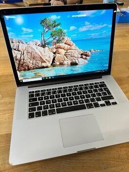 MacBook pro 15 2015 i7 16gb 512gb ssd AMD grafika
