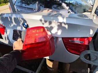 BMW e 90 zadná kapota