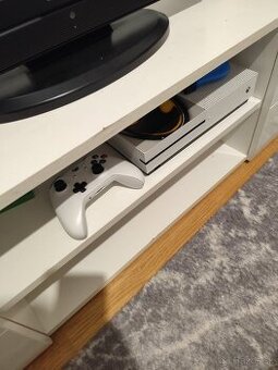 Xbox One S 500gb oprava / náhradné diely