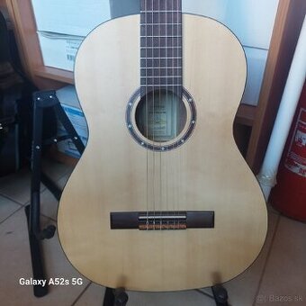 Gitara ORTEGA