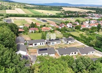 Posledný dom POD LESOM, fotovoltaika - Nitra, Jelenec