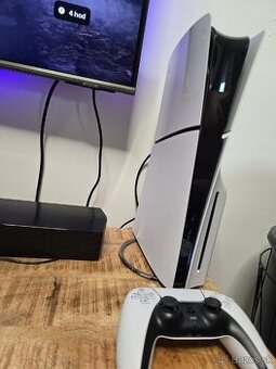 Predám PlayStation 5 Slim (disková verzia) – TOP STAV