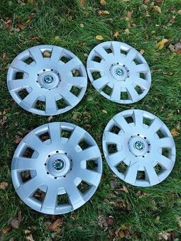 skoda octavia puklice r16