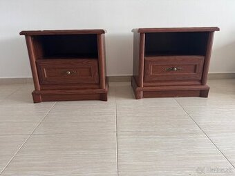 Nočné stolíky- masív- gaštan