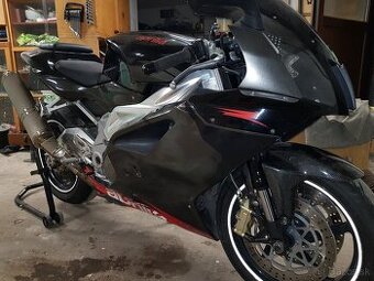 Predam aprilia rsv1000r