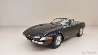 1:18 FERRARI GTB/4 CABRIO