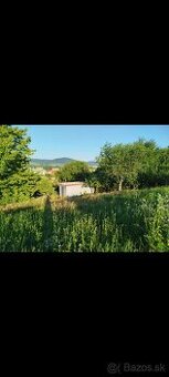 Gyňov - pekna veľká záhradka.