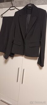 Nohavicovy kostym c.38 len 9 euro