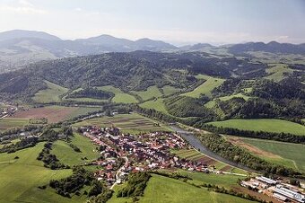 Pozemky v obci Sedliacka Dubová