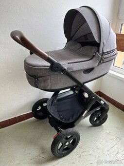 Kočiar Stokke + autosedačka Joie