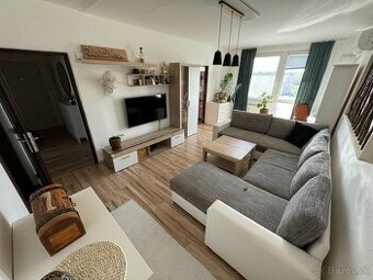 Predám 3-izbový byt (3,5 izbový) vo Vrábľoch – sídlisko Lúky