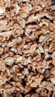 Kúpim vlašské orechy lupane 8€/kg