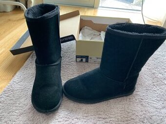 čierne zateplené čižmy značky SOUTH&Co.