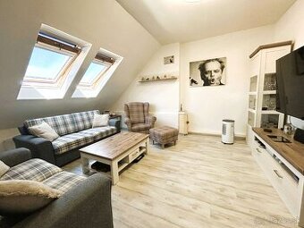 Zvolen – priestranný 3-izbový byt v centre mesta, 94 m2