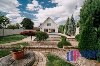 Na predaj exkluzívny 7-izbový rod.dom s bazénom, SENICA