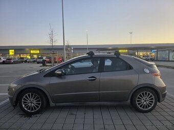 Honda Civic 1.8  i-vtec (103kW)
