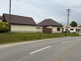 Na predaj rodinný dom s veľkým pozemkom, Pata - 1