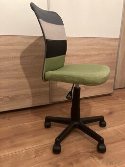 Detská otočná stolička