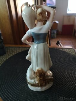 porcelánová soška Dux - 1