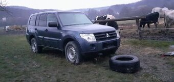 Rozpredam,predam mitsubishi pajero 4