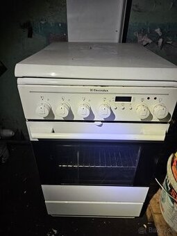 Electrolux plynový sporák