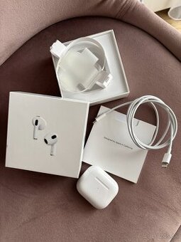 Slúchadlá Apple Airpods 2022