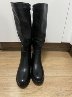 Dámske čierne čižmy nové