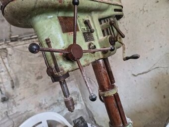 Stojanova vrtacka TOS V 16