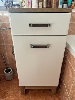 Kúpeľňová skrinka