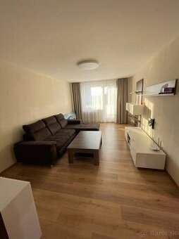 Moderný, svetlý 3-izbový byt po rekonštrukcii