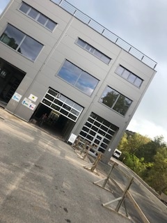 Presklené panely pre sekčné brány