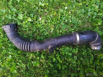 Hadica M57 170kw turbo → intercooler → sanie