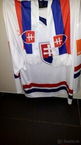 hokejovy dress aj salom"Slovensko"
