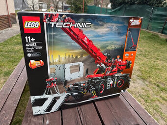 LEGO Technic 42082 Terénní jeřáb
