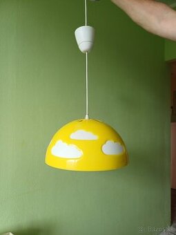 Visiaca lampa do detskej izby