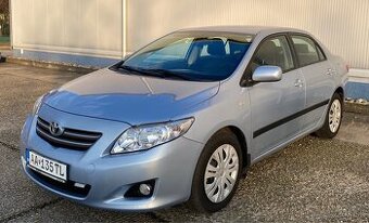 Toyota Corolla 1.6 VVT-I, benzín, Klíma, senzory, Bluetooth