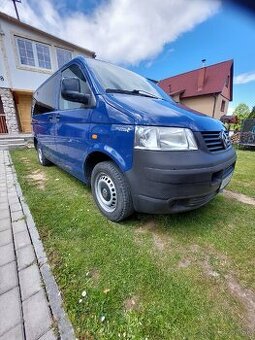 Predam Volkswagen transporter t5 , caravela 9 miestne