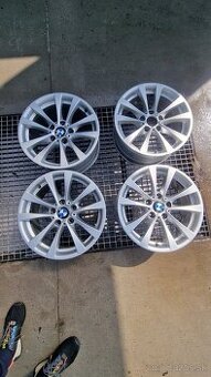 Disky R17 ET 37 z modelu Bmw F30