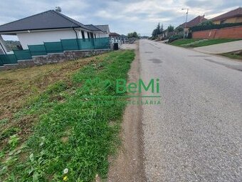 Predaj stavebný pozemok v obci Malý Lapáš pri Nitre(044-14-
