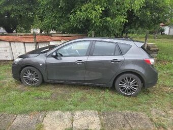 Mazda 3 na opravu - 1