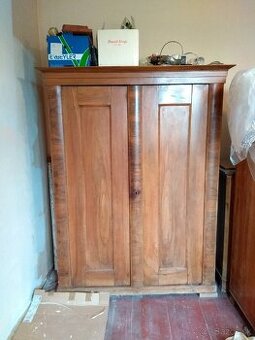 drevene skrine historicke