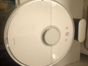 Robotický čínsky vysávač Roborock  za 80 eur