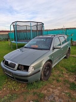 celne okno Skoda Octavia 1