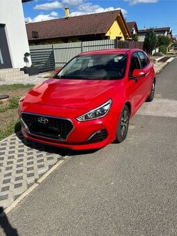 HYUNDAI i30 1.6 CRDI 85kw 6-stupňová