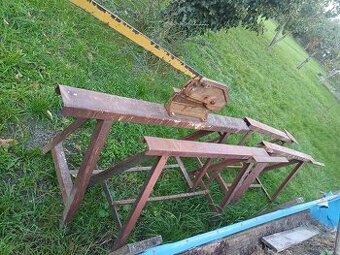 Predám železné stavebné kozy  4ks