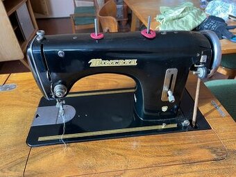 Šijací stroj MINERVA