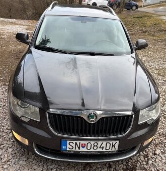 Predám Škoda Superb 2.0 TDI DSG – Webasto, Bi-Xenón, vyhriev