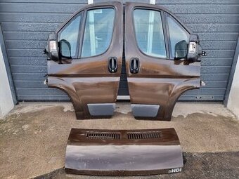 boxer-jumper predná kapota