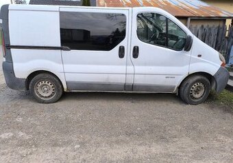 RENAULT trafic